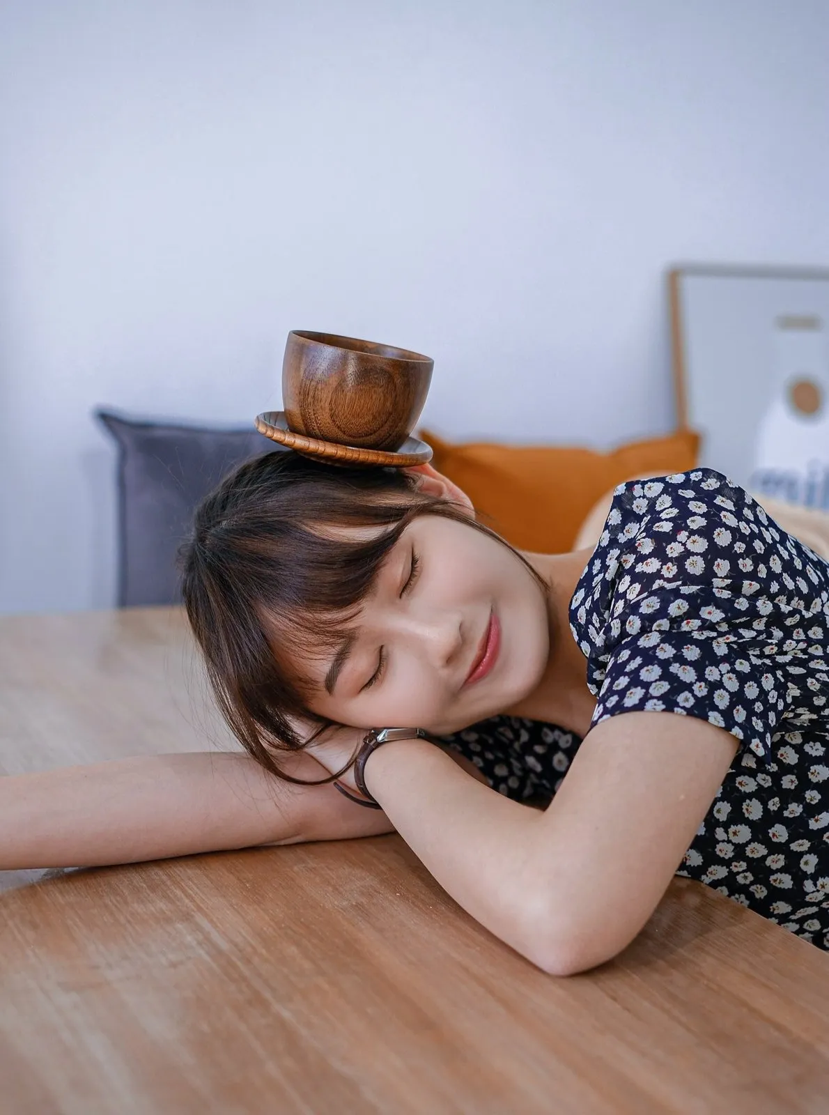 碎花小鏤空連衣裙*