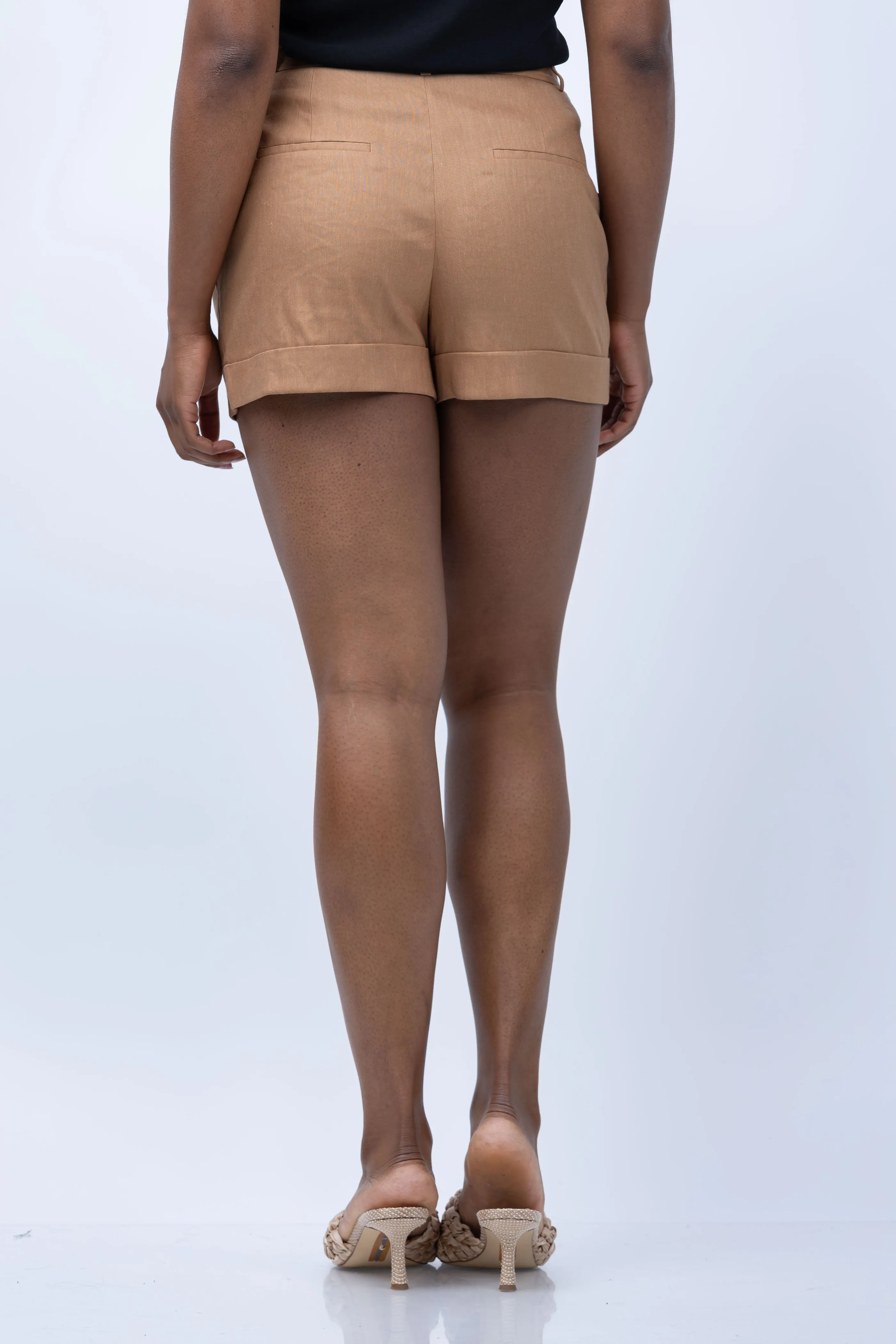 Alice   Olivia Conry Shorts in Tan