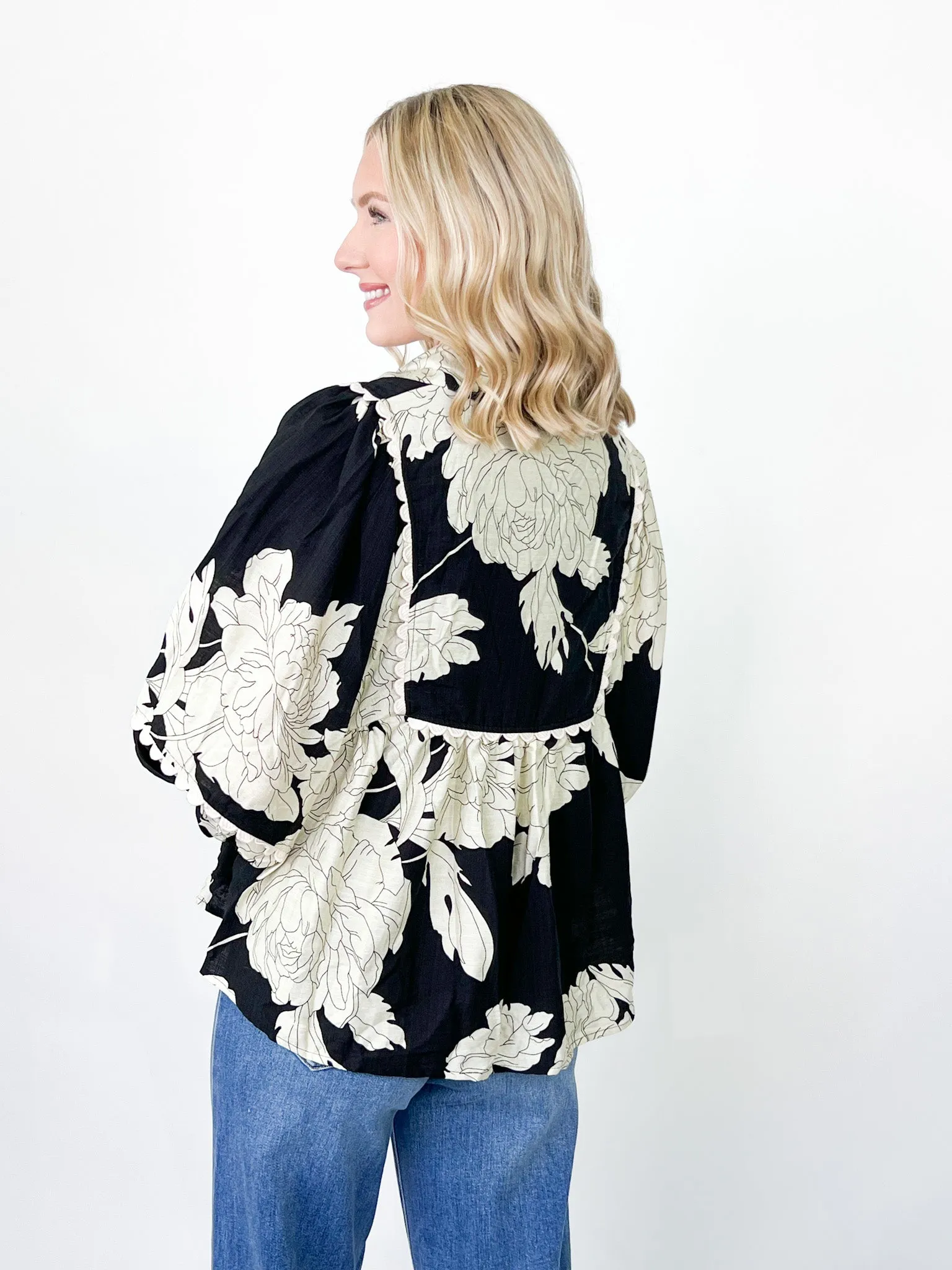 Gia - Black Floral Long Sleeve Top