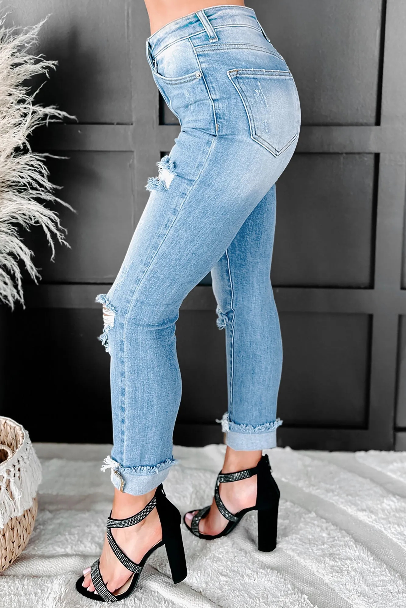 Melina High Rise Distressed Straight Leg Risen Jeans (Light)