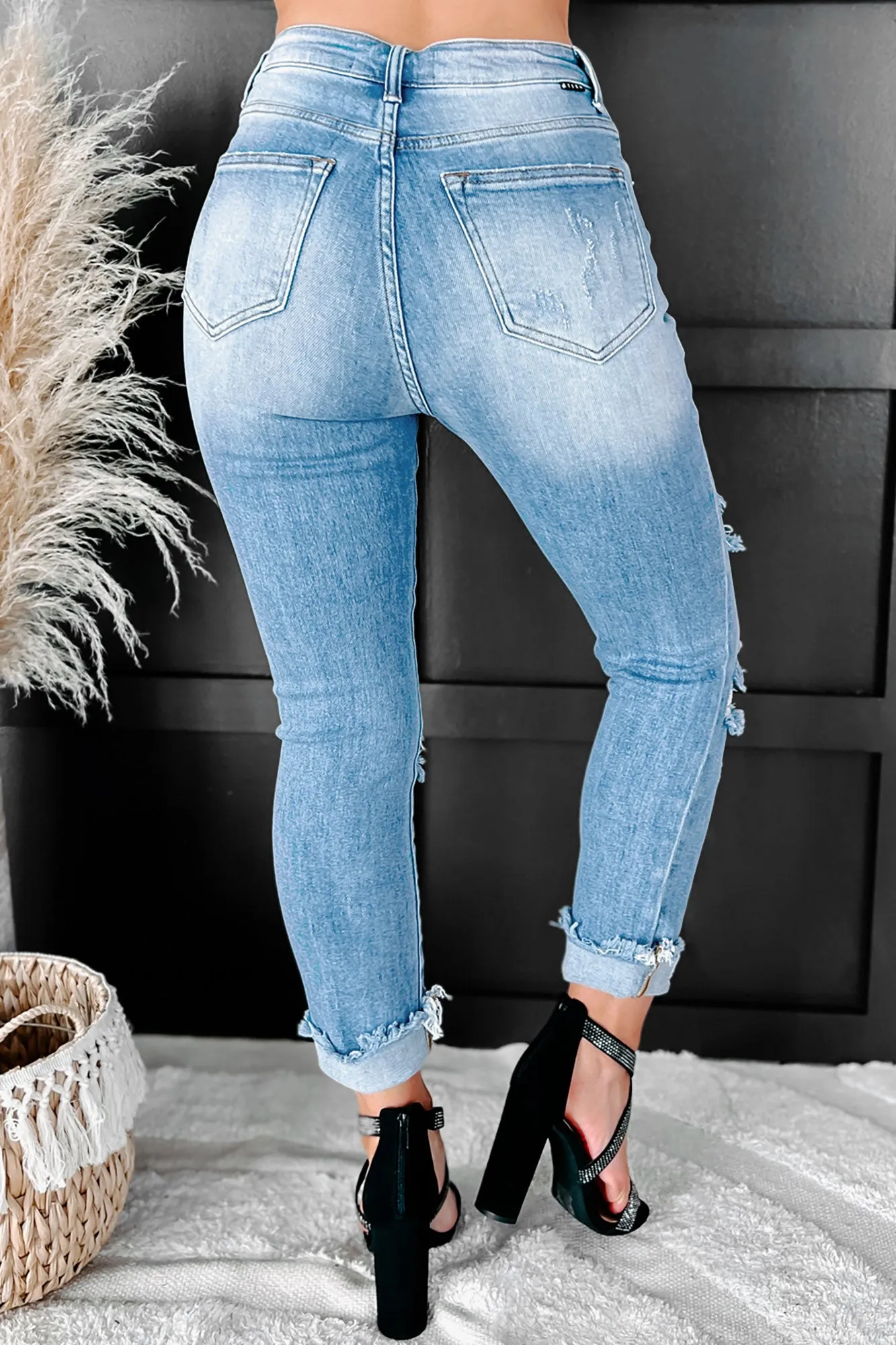 Melina High Rise Distressed Straight Leg Risen Jeans (Light)
